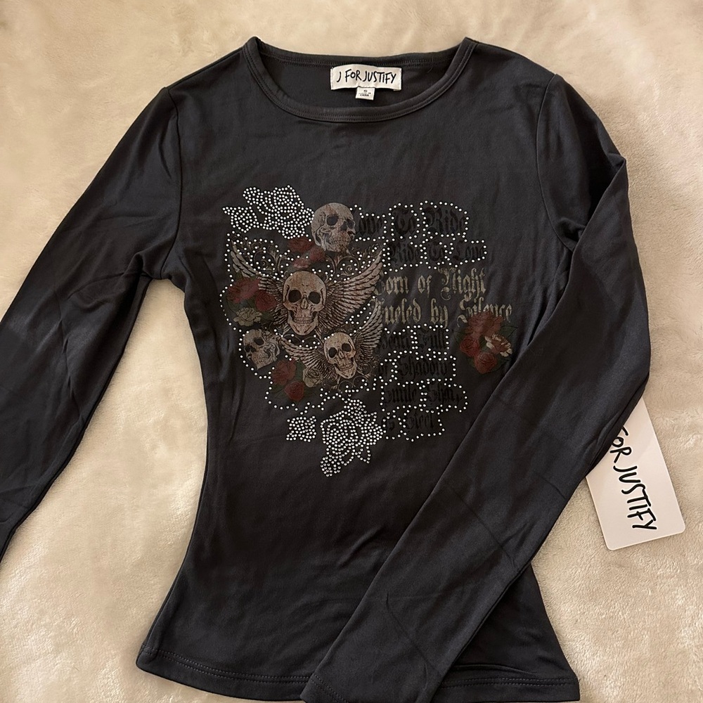 J for Justify Dark Gray Skull Graphic Long Sleeve Tee y2k